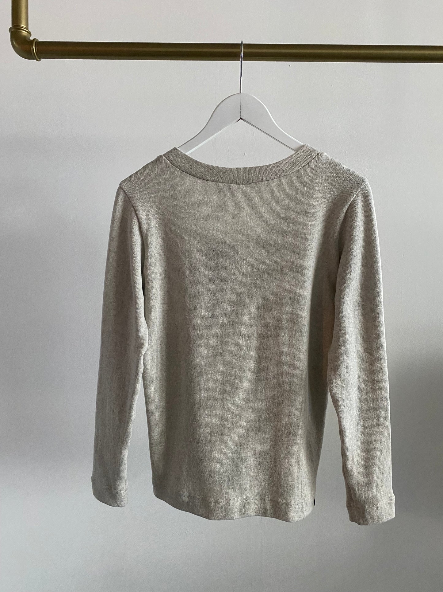 Jumper V-Cut