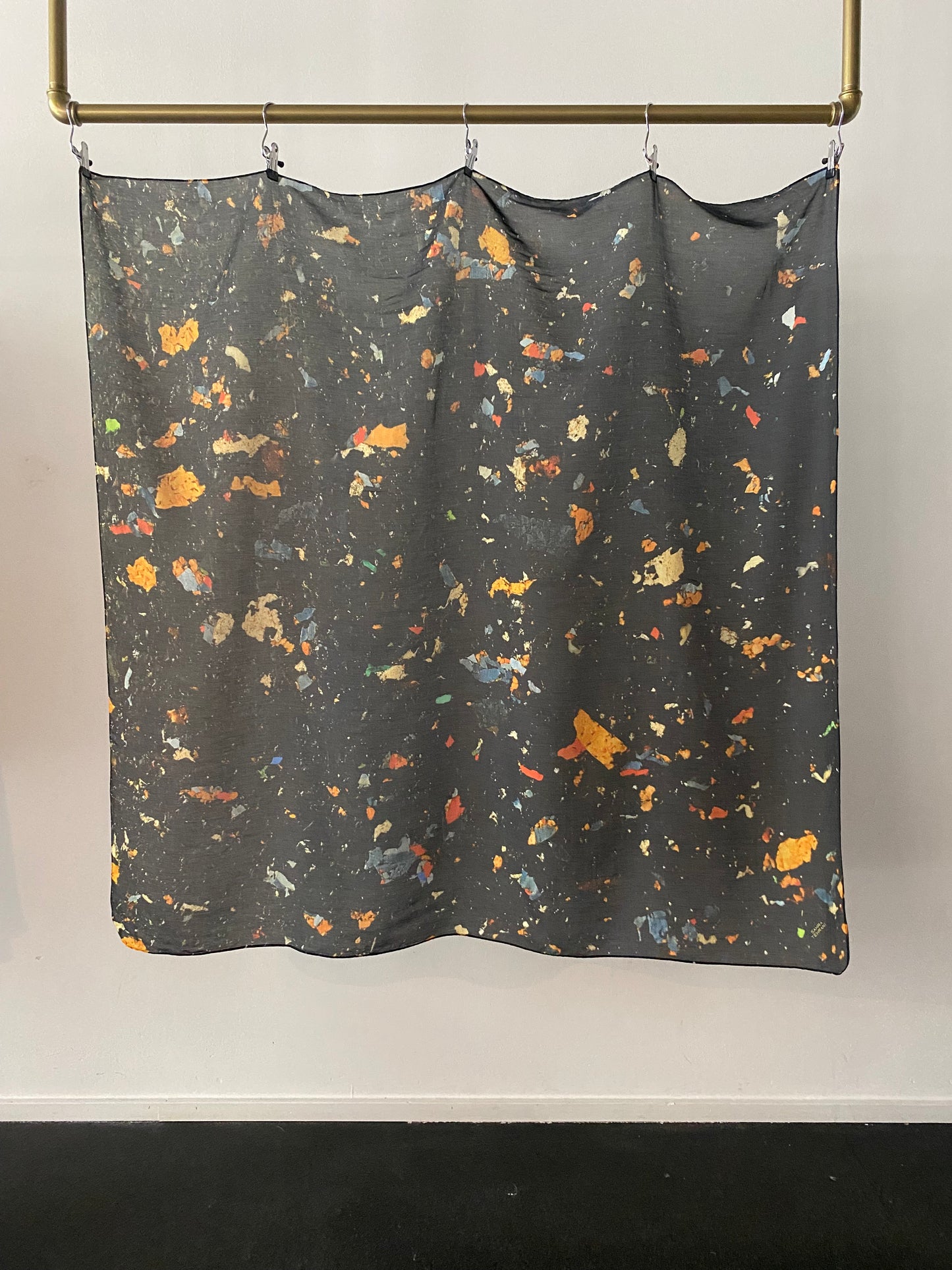 Tuch Dark Flakes