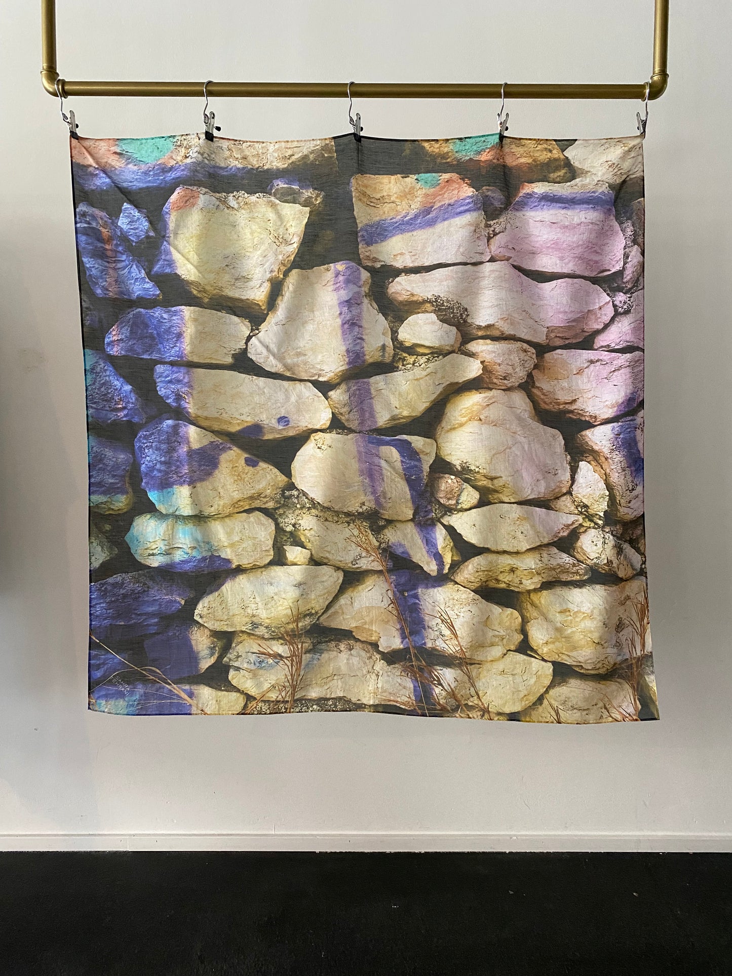 Tuch Spray Stones