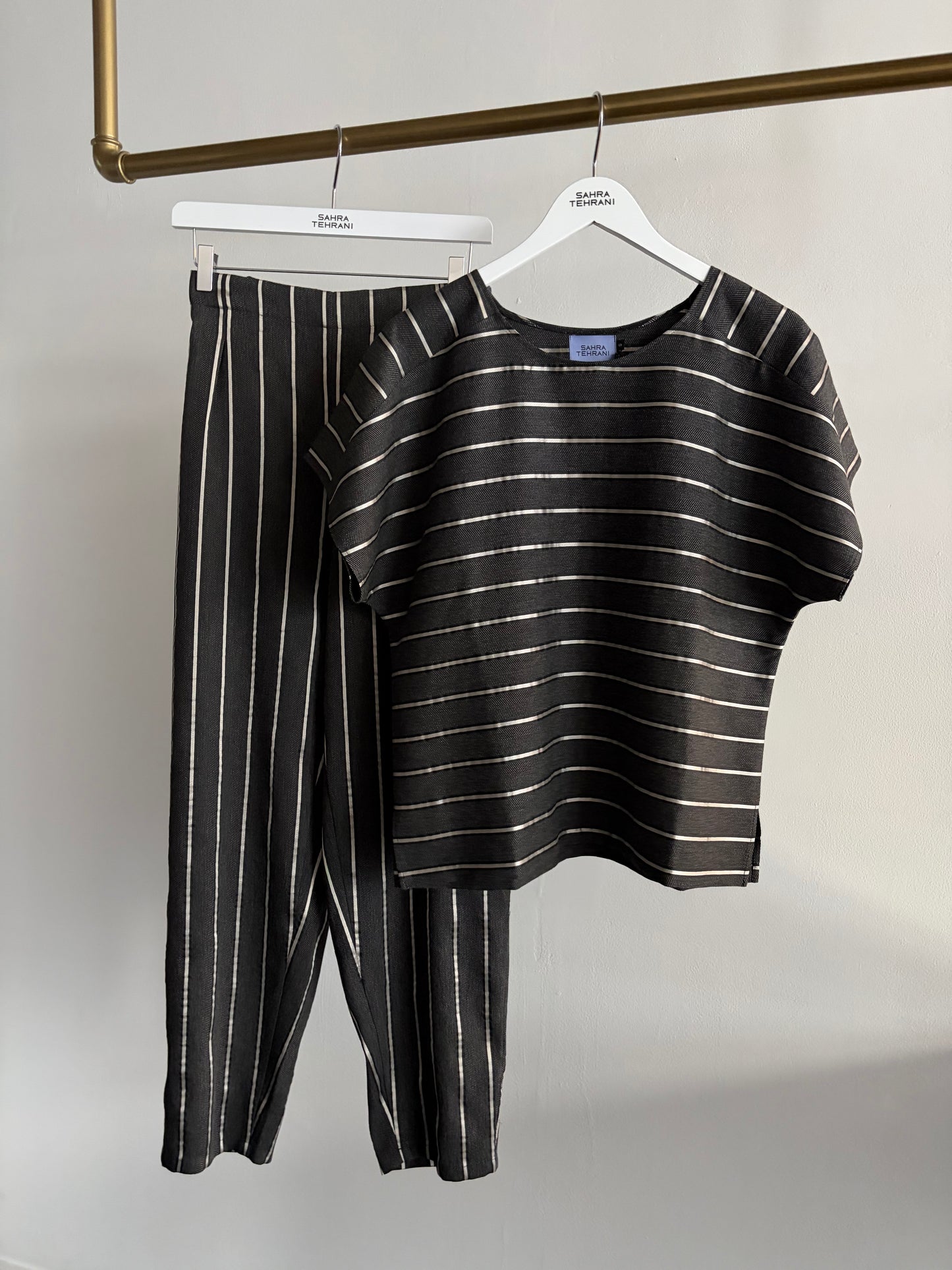 T-Shirt Across