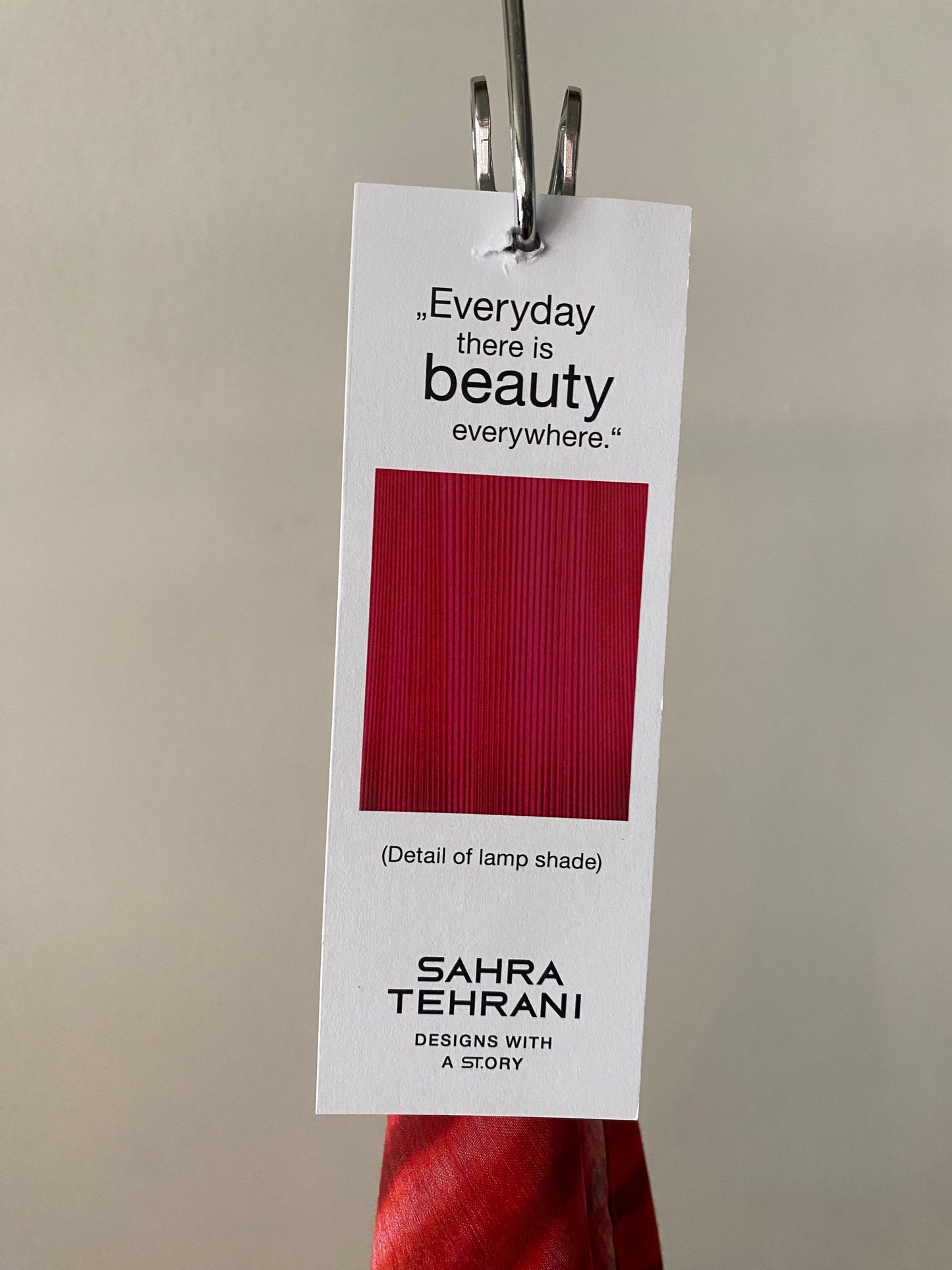 Tuch Red Shades