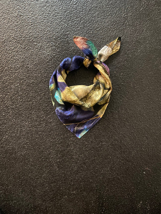 Scarf Spray Stones