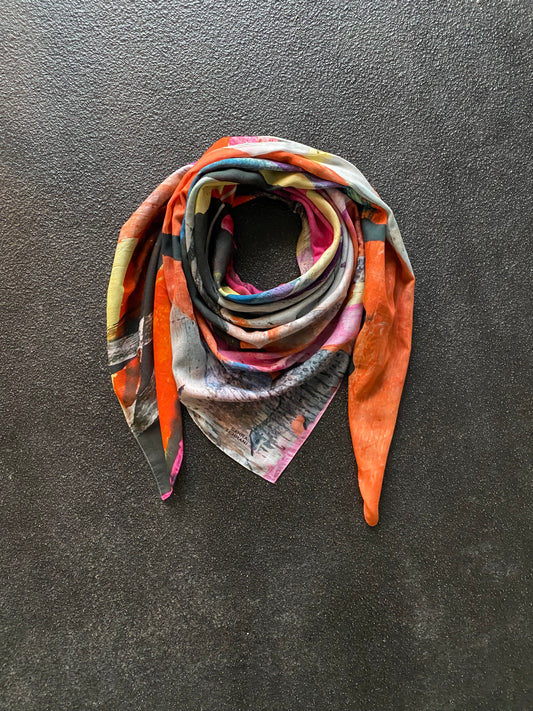 Scarf Graf Itty