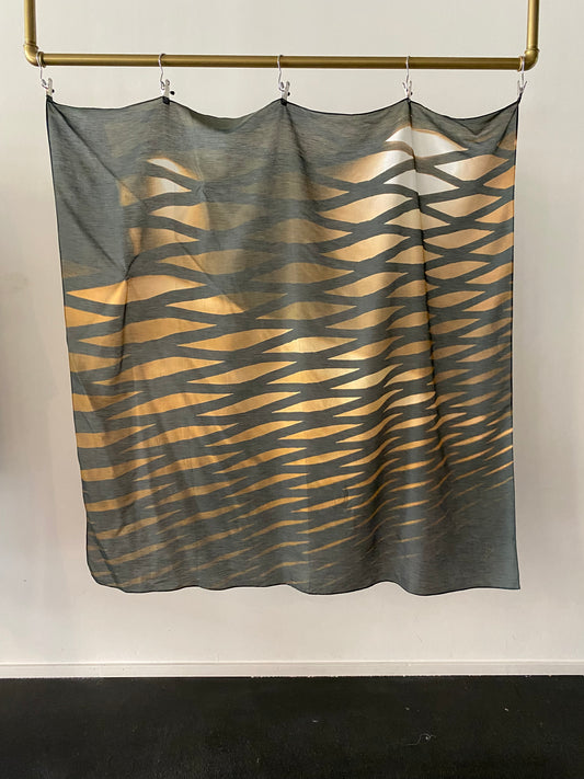 Scarf Entrance